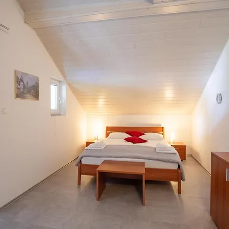 Apartman Ivka Rakovica Exterior photo